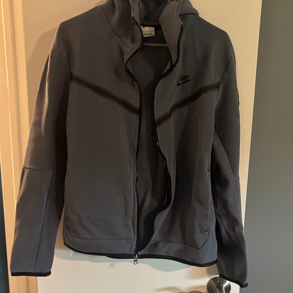 Nike Men's Dark Gray Performance Jacket
